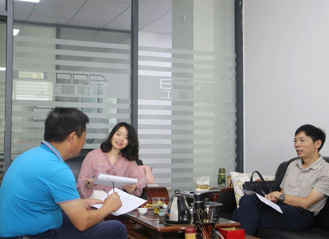 市工商聯領導到公司走訪調研并指導黨支部黨建、落實“不忘初心、 牢記使命”主題教育工作